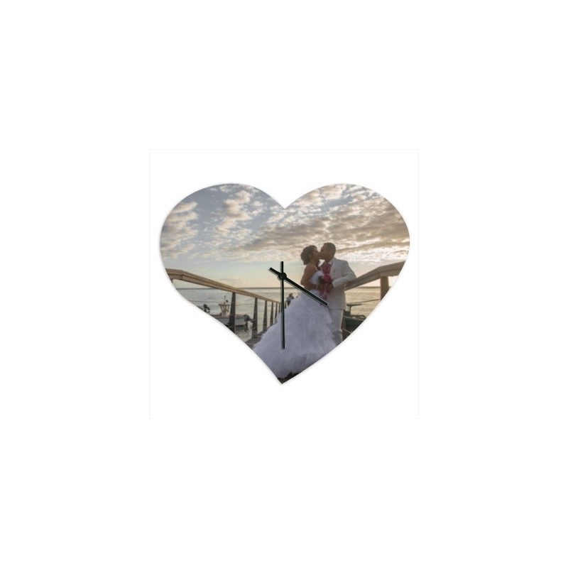 Horloge en verre (format coeur) Horloge en verre (format coeur)